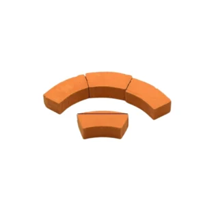 Set of 100 miniature curved terracotta border segments measuring 2.9cm x 1cm, featuring gentle curve radius and smooth clay finish, ideal for creating 1:12 scale circular garden borders and curved path edging