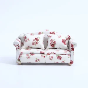 White and Rose Floral Print Loveseat - 1:12 Scale Dollhouse Furniture - Miniature Two-Seater Sofa with Delicate Red Rose Pattern (13.5cm × 6.4cm × 7.2cm)